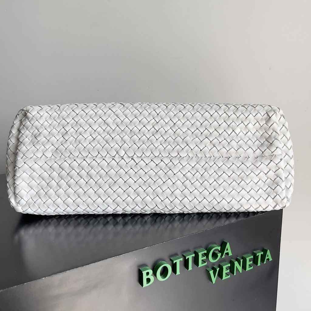 Bottega Veneta Large Cabat Bag 608811 White Lambskin leather