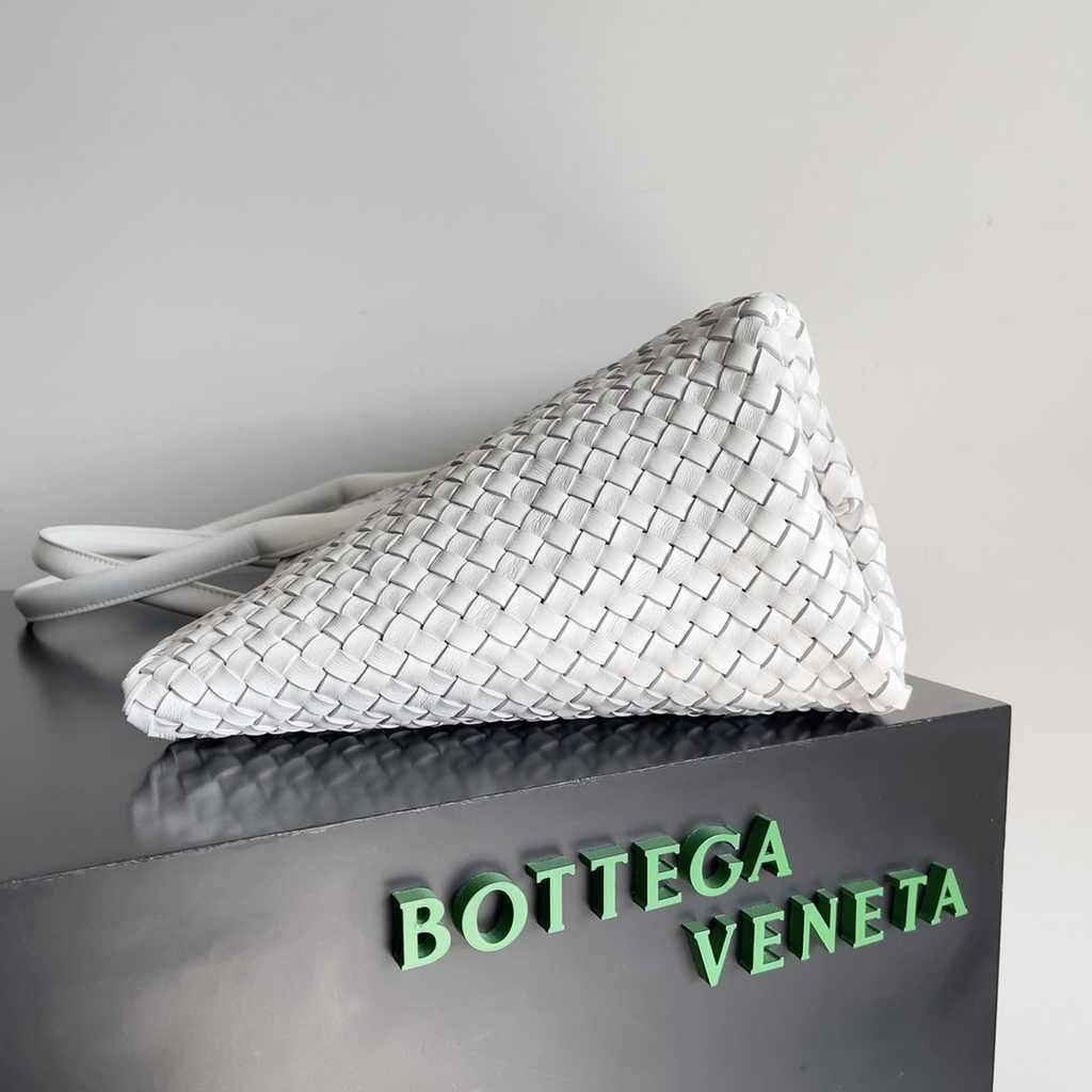 Bottega Veneta Large Cabat Bag 608811 White Lambskin leather