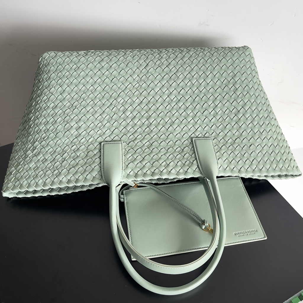 Bottega Veneta Large Cabat Bag 608811 Light Blue Lambskin leather
