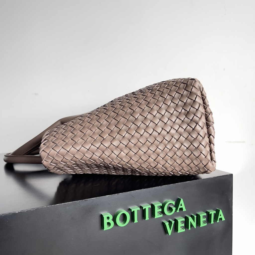 Bottega Veneta Large Cabat Bag 608811 Light Pink Lambskin leather