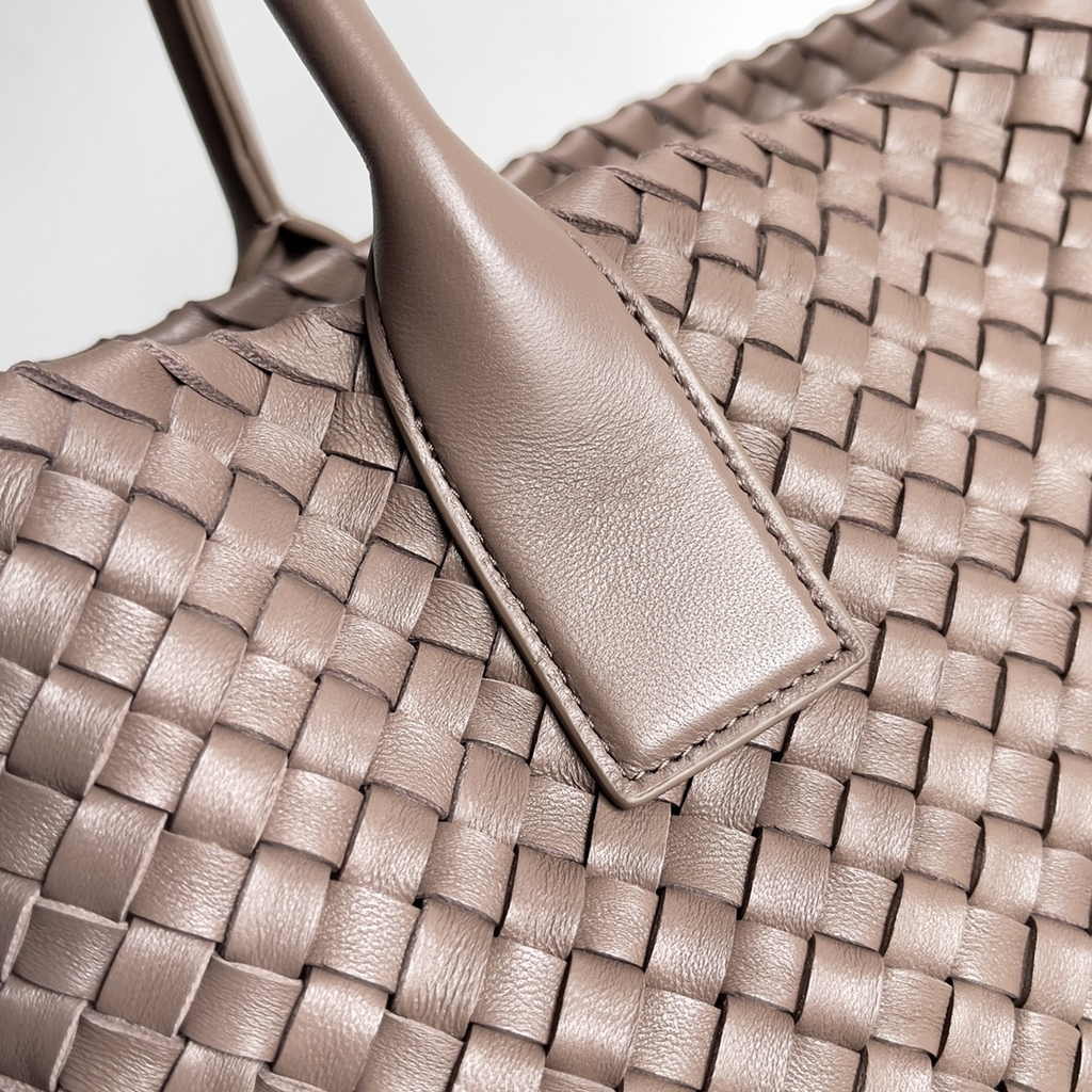 Bottega Veneta Large Cabat Bag 608811 Light Pink Lambskin leather