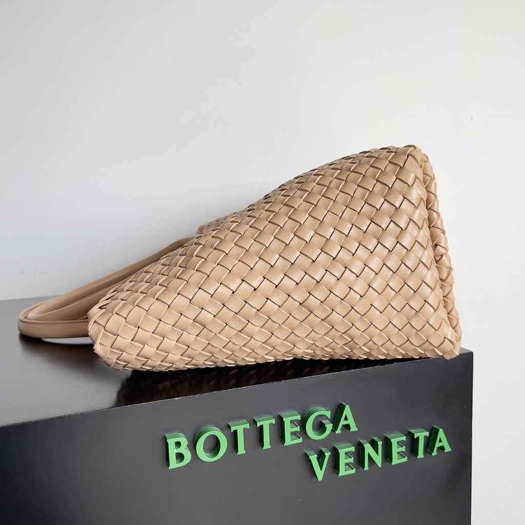 Bottega Veneta Large Cabat Bag 608811 Apricot Lambskin leather
