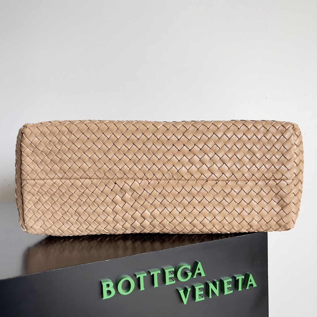 Bottega Veneta Large Cabat Bag 608811 Apricot Lambskin leather