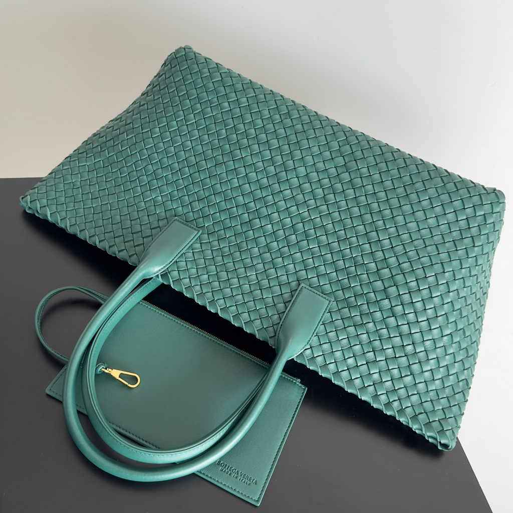 Bottega Veneta Large Cabat Bag 608811 Dark Green Lambskin leather