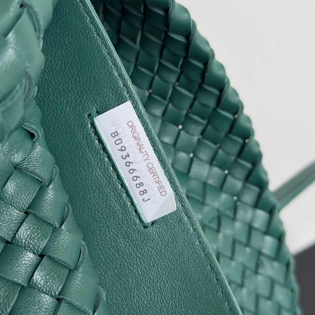 Bottega Veneta Large Cabat Bag 608811 Dark Green Lambskin leather