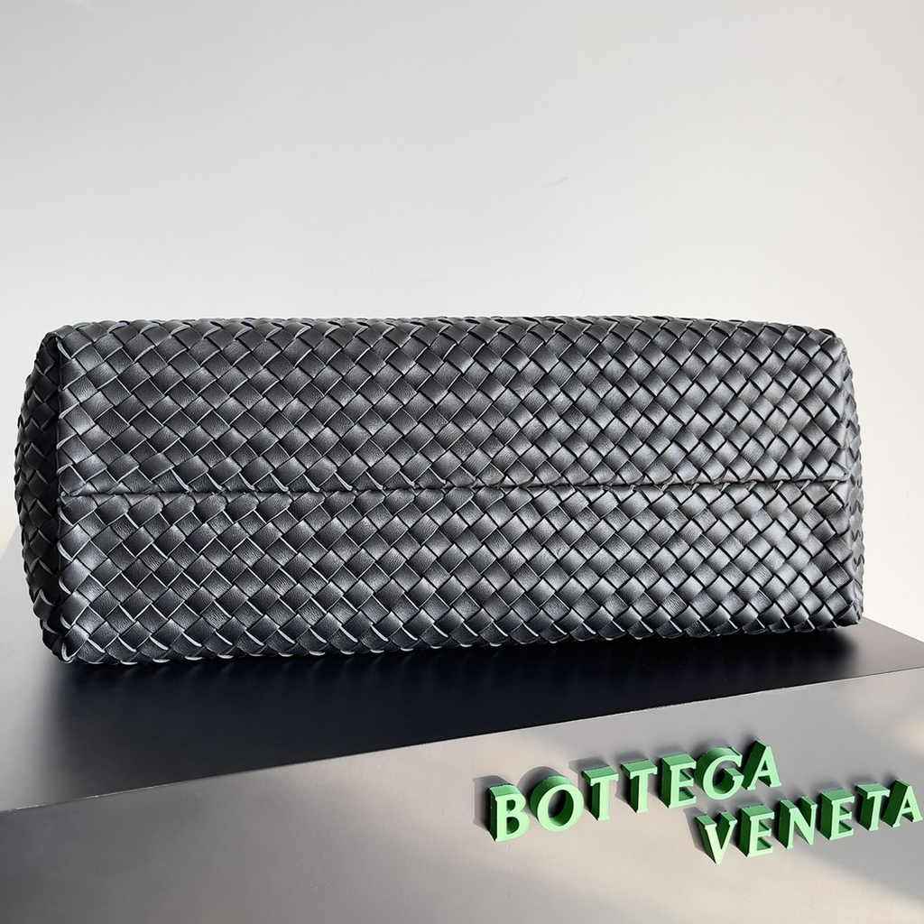 Bottega Veneta Large Cabat Bag 608811 Black Lambskin leather