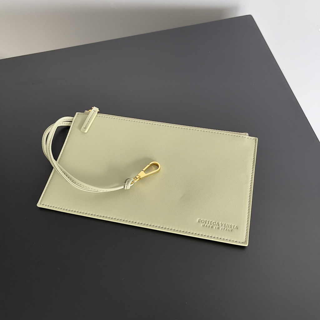 Bottega Veneta Large Cabat Bag 608811 Light Green Lambskin leather