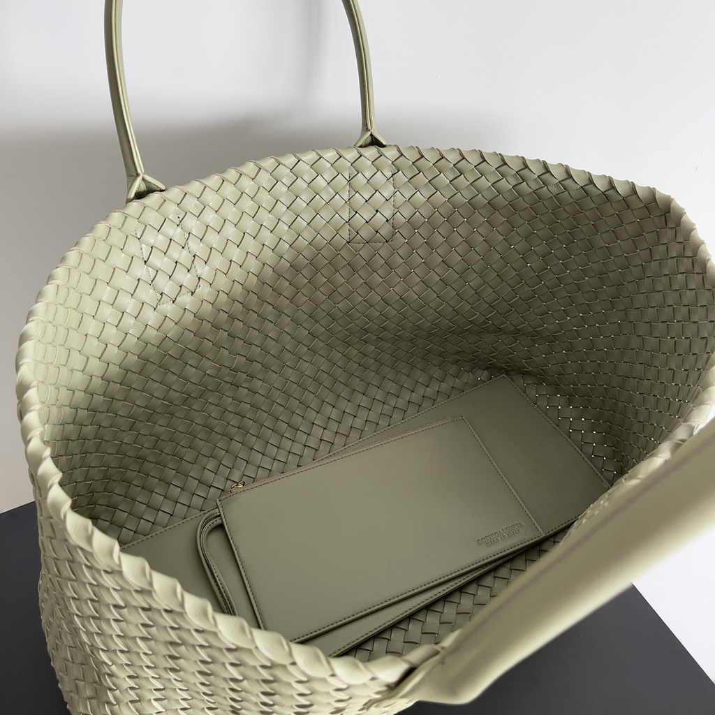 Bottega Veneta Large Cabat Bag 608811 Light Green Lambskin leather