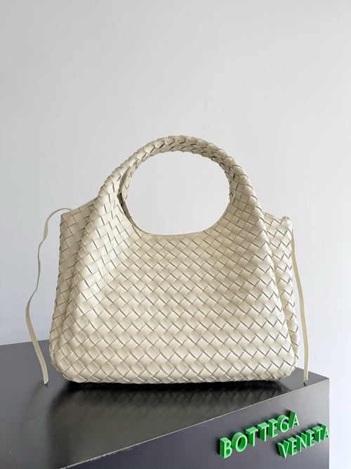 Bottega Veneta Large Campana Bag 844250 in Beige