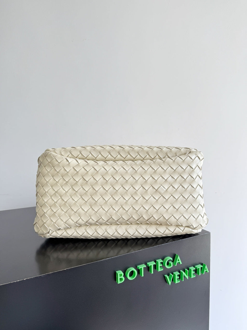 Bottega Veneta Large Campana Bag 844250 in Beige