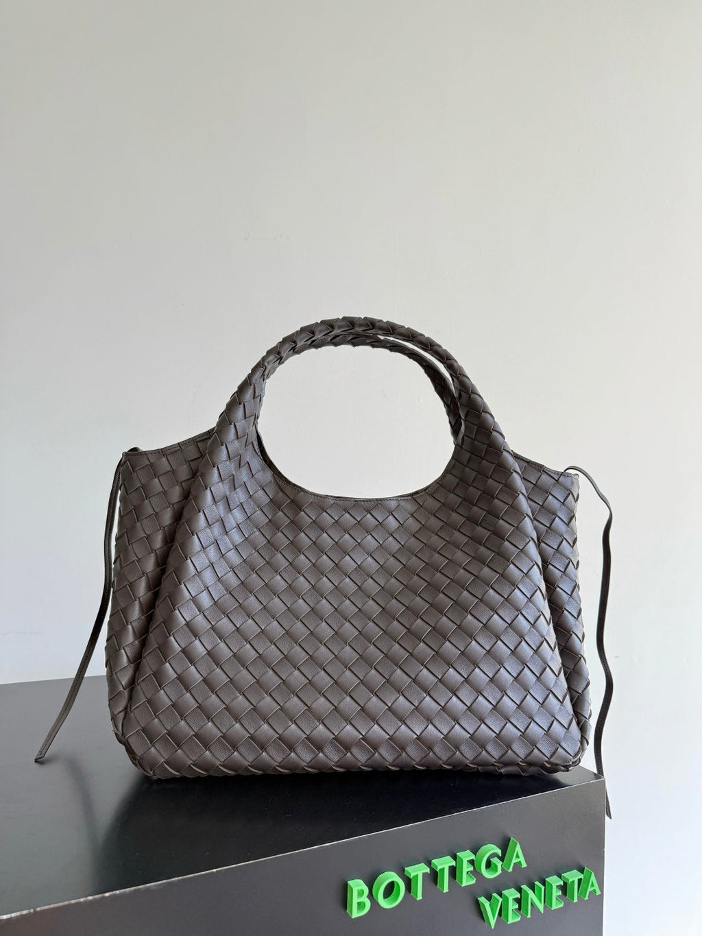 Bottega Veneta Large Campana Bag 844250 in Coffee