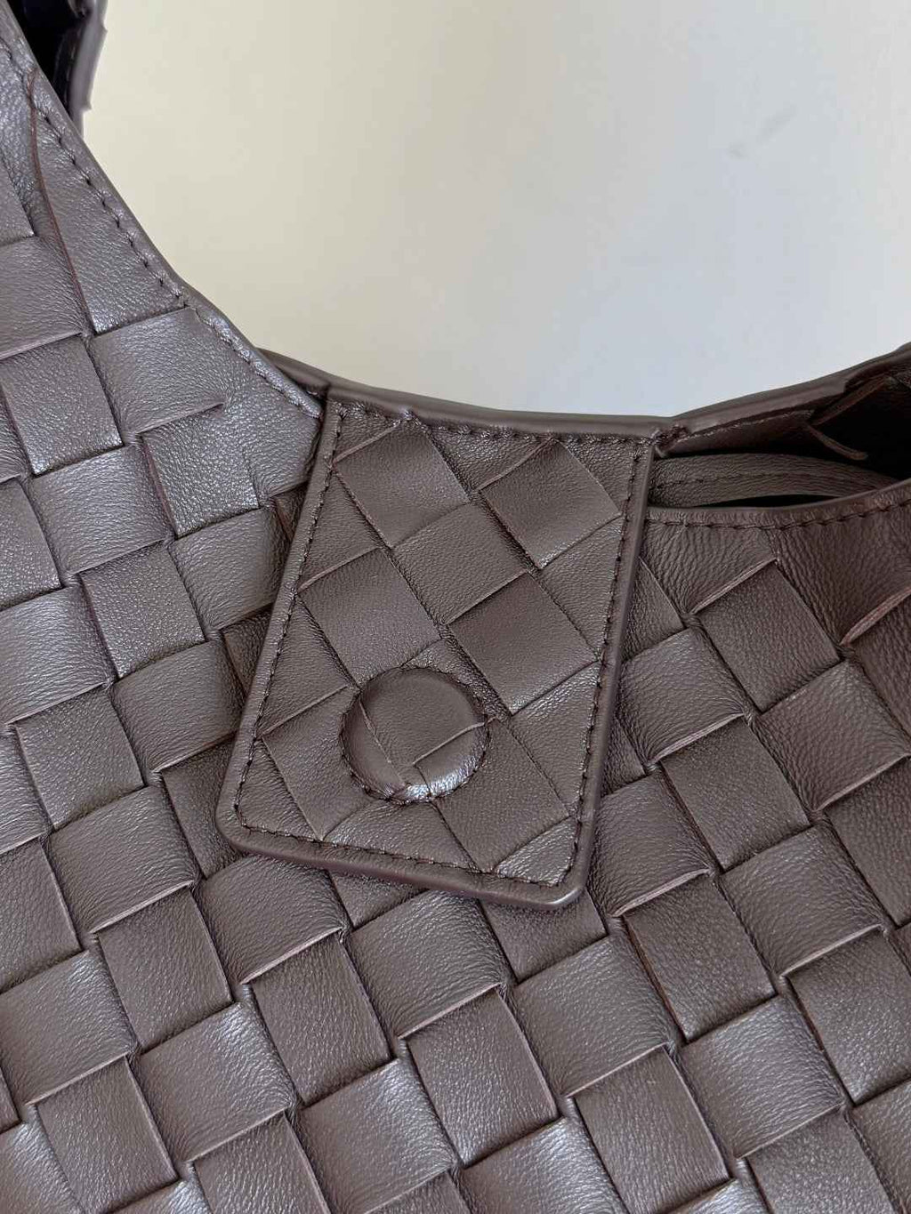 Bottega Veneta Large Campana Bag 844250 in Coffee
