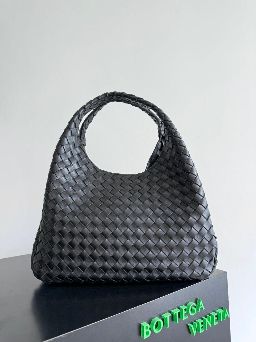 Bottega Veneta Large Campana Bag 844250 in Black