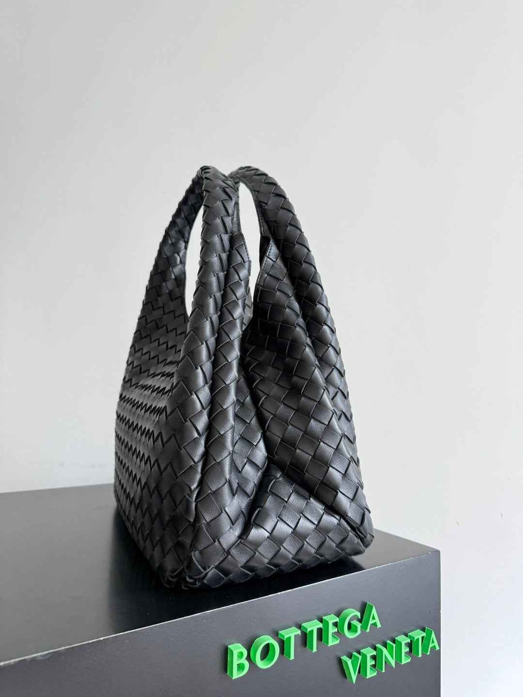 Bottega Veneta Large Campana Bag 844250 in Black