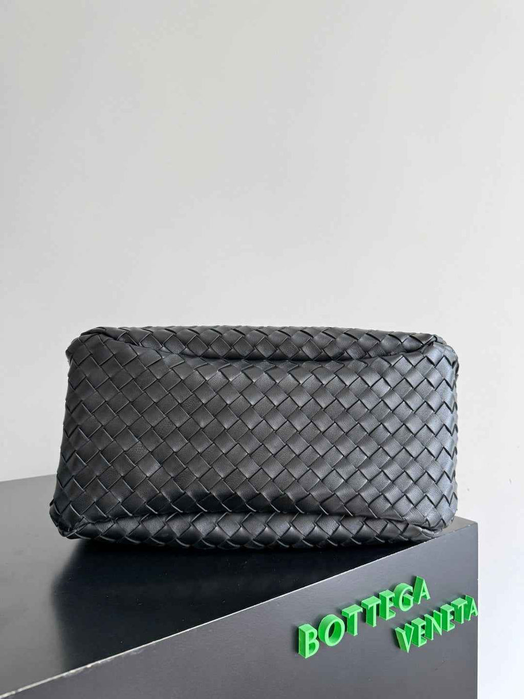 Bottega Veneta Large Campana Bag 844250 in Black