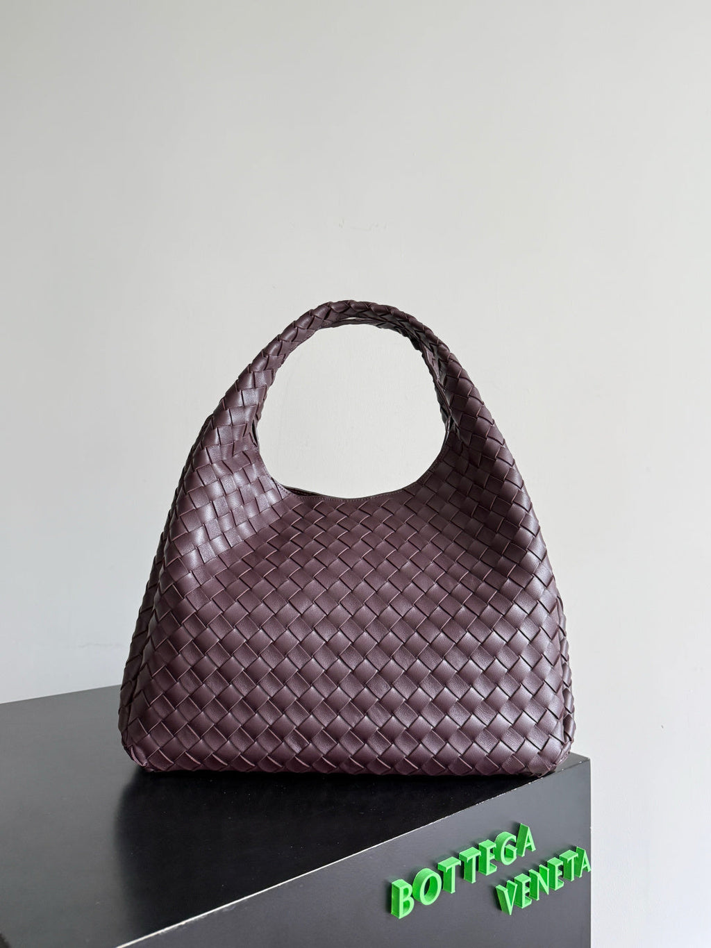 Bottega Veneta Large Campana Bag 844250 in Wine Red