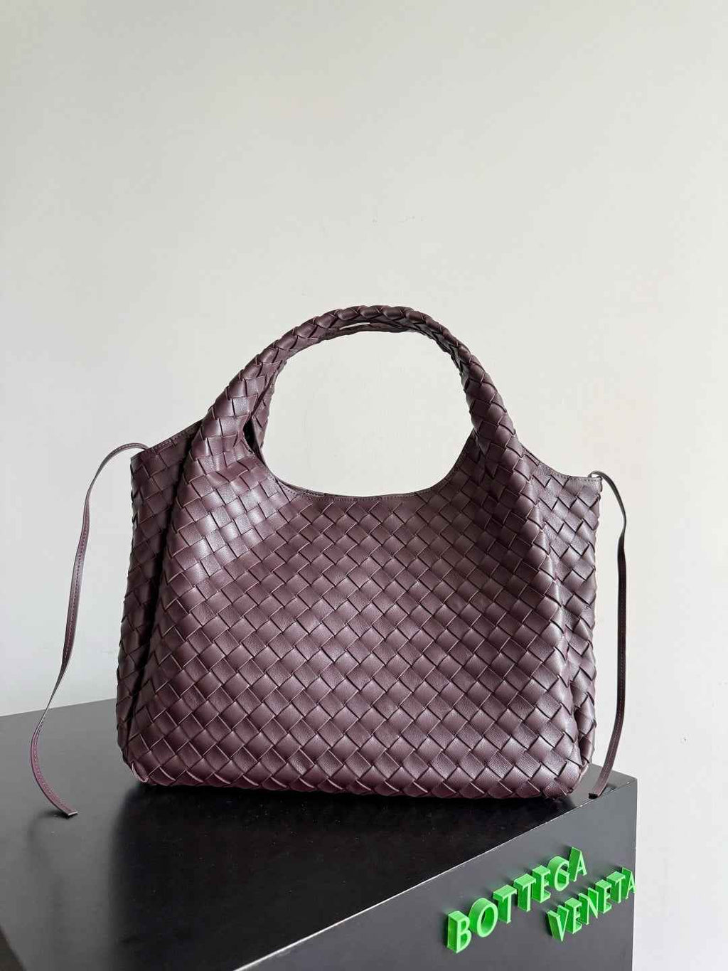 Bottega Veneta Large Campana Bag 844250 in Wine Red