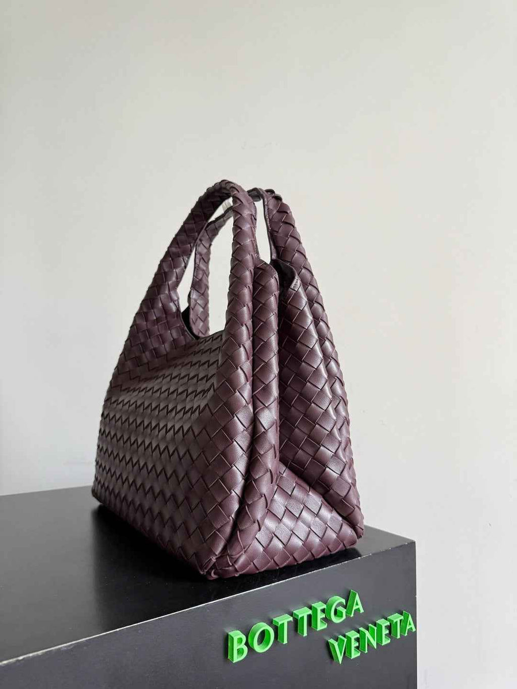 Bottega Veneta Large Campana Bag 844250 in Wine Red