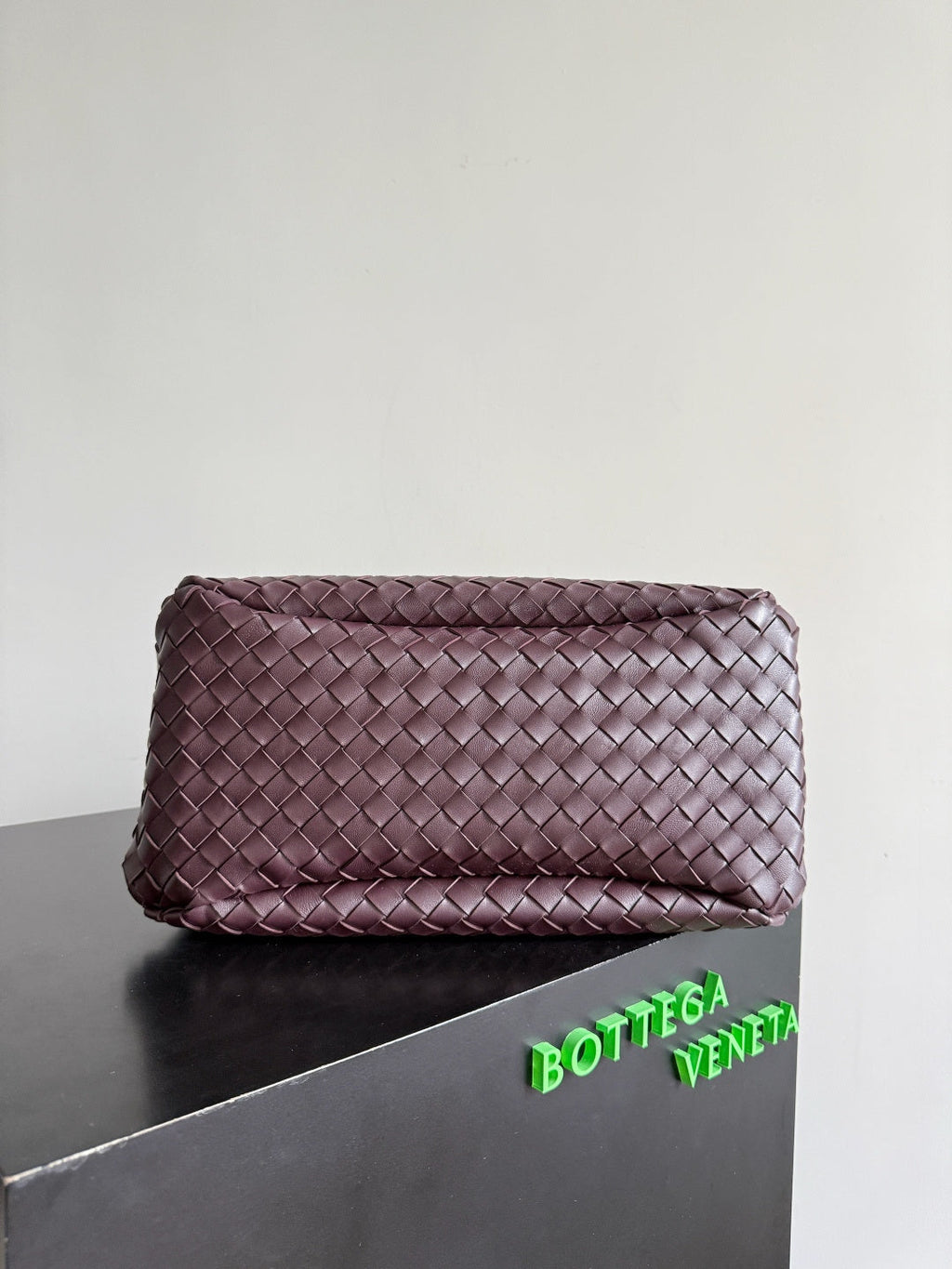 Bottega Veneta Large Campana Bag 844250 in Wine Red