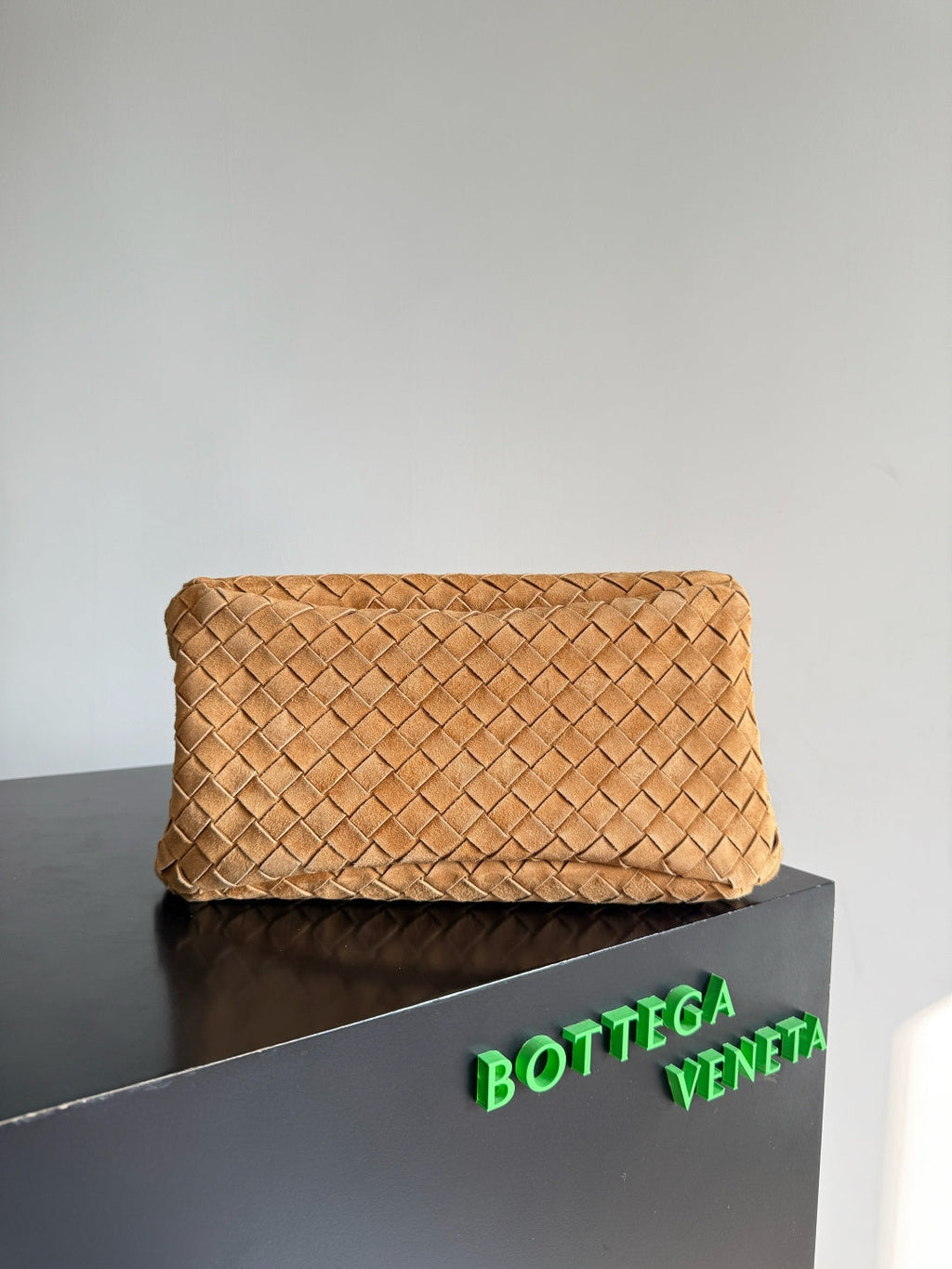 Bottega Veneta Large Campana Bag 844250 in Suede Brown