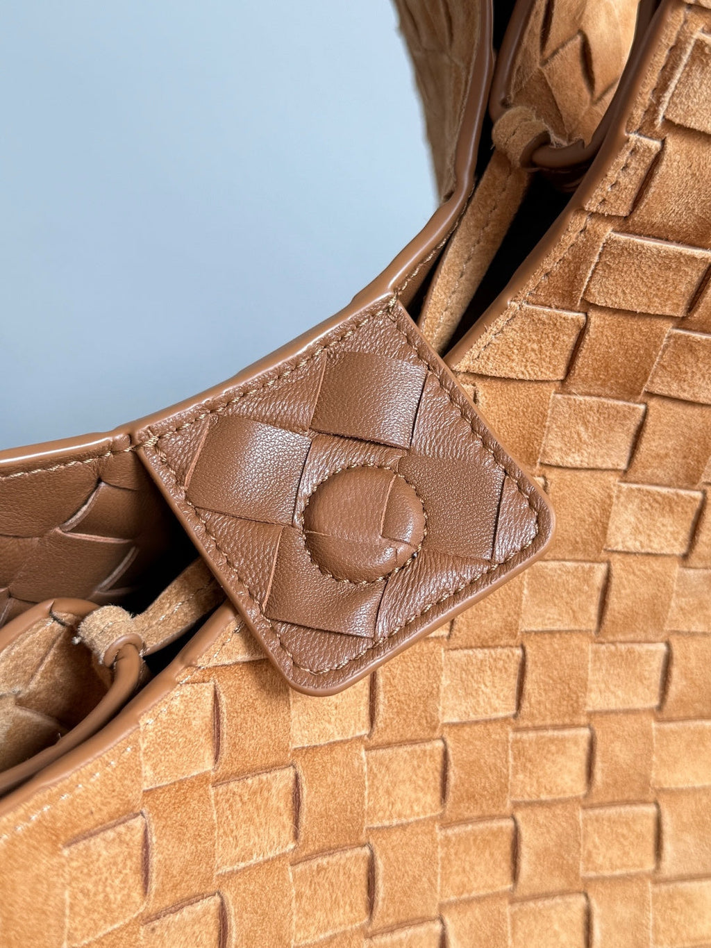 Bottega Veneta Large Campana Bag 844250 in Suede Brown