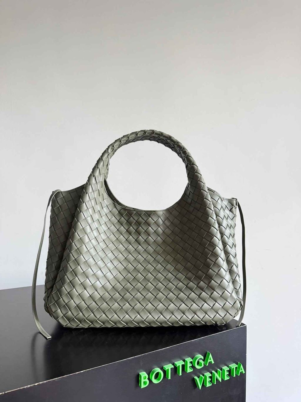 Bottega Veneta Large Campana Bag 844250 in Green