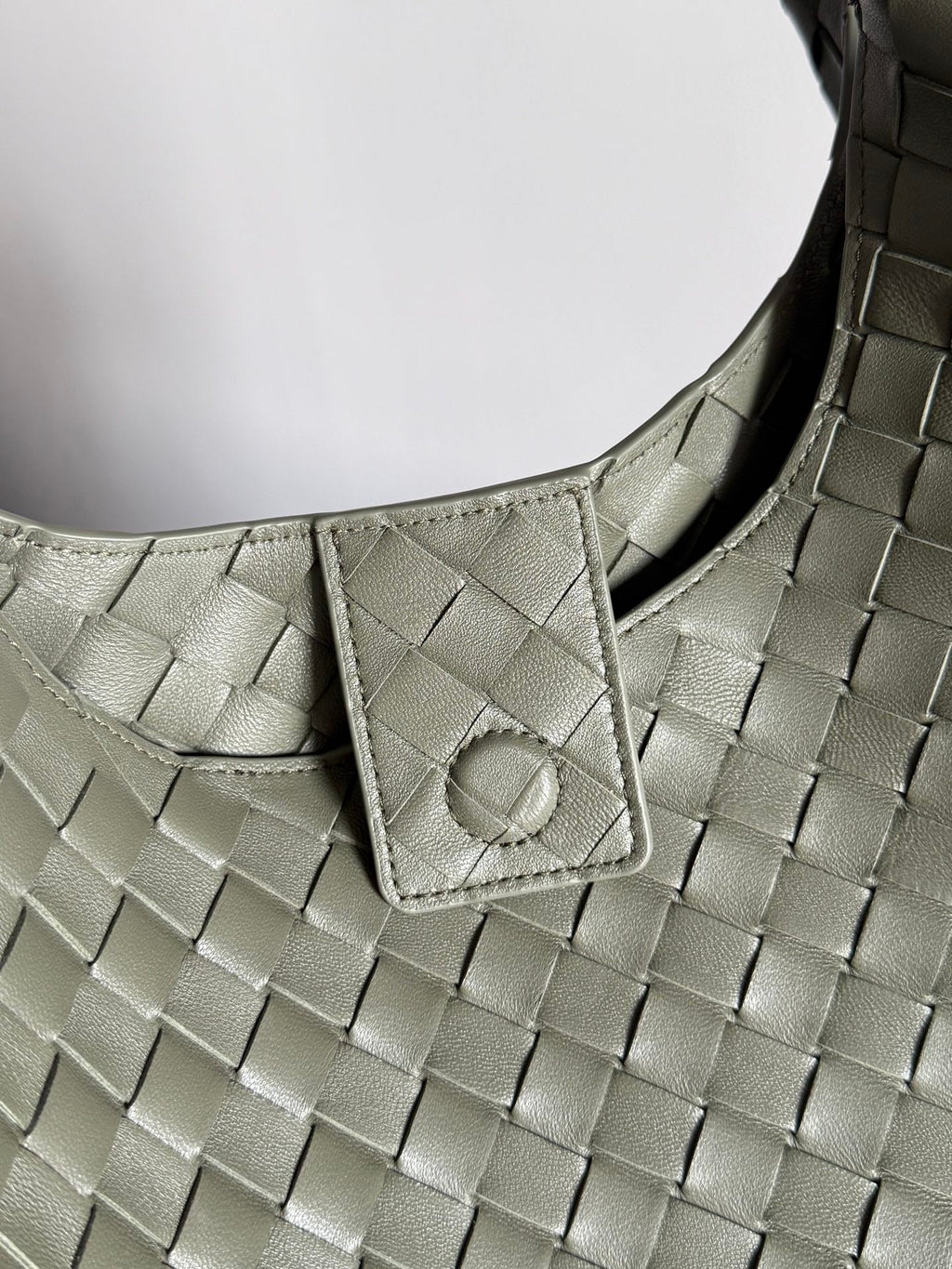 Bottega Veneta Large Campana Bag 844250 in Green