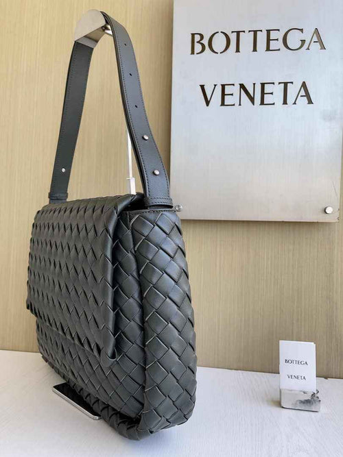 Bottega Veneta Large Cobble Messenger 755769 Calfskin Green