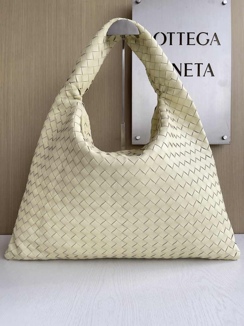 Bottega Veneta Large Hop Bag 763970 Calfskin Light Yellow
