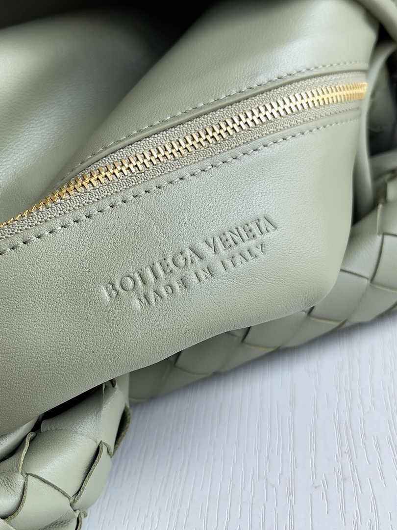 Bottega Veneta Large Hop Bag 763970 Calfskin Light Green