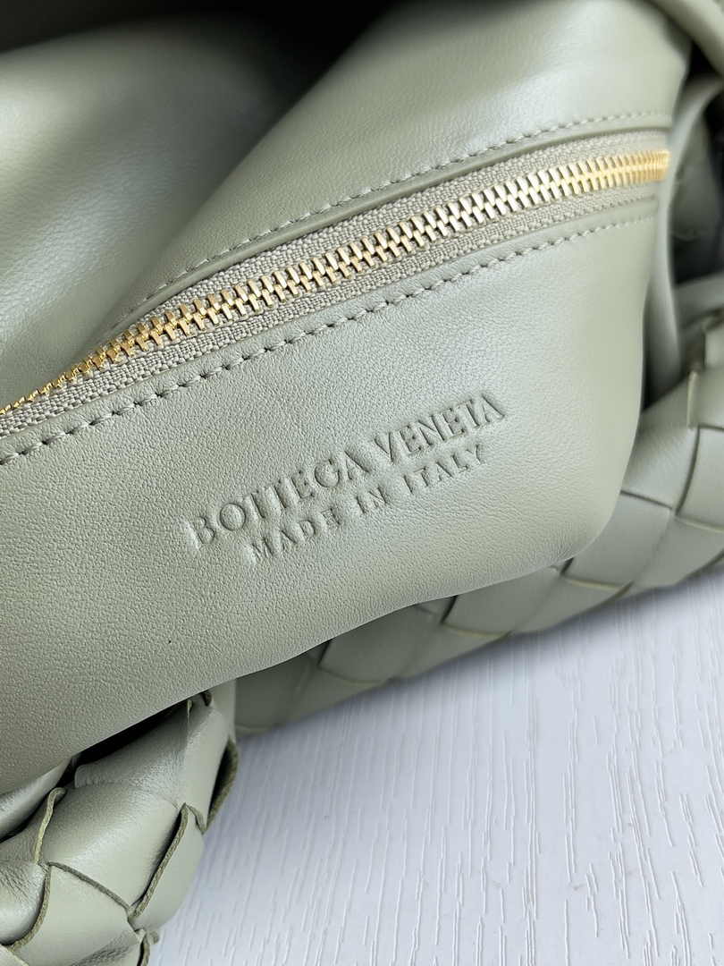 Bottega Veneta Large Hop Bag 763970 Calfskin Light Green