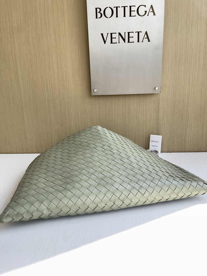 Bottega Veneta Large Hop Bag 763970 Calfskin Light Green