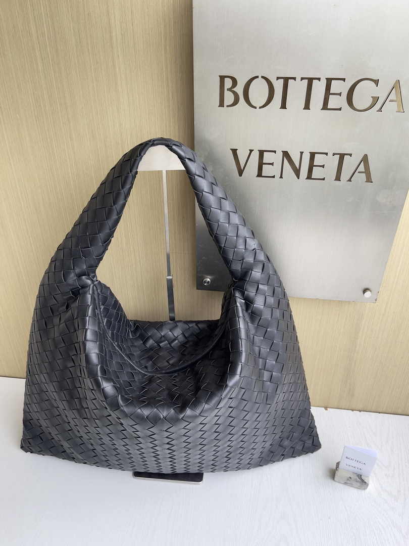 Bottega Veneta Large Hop Bag 763970 Calfskin Black