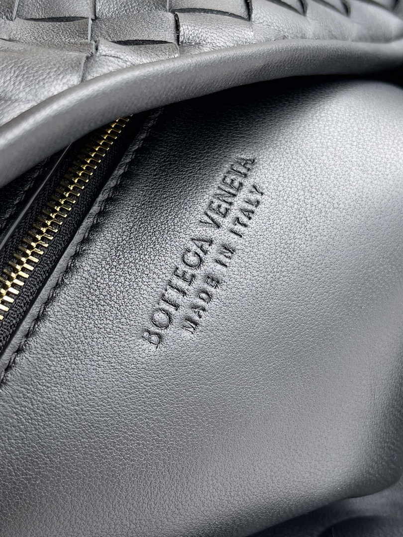 Bottega Veneta Large Hop Bag 763970 Calfskin Black