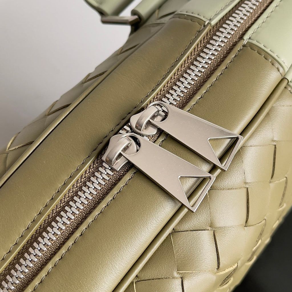 Bottega Veneta Large Intrecciato Briefcase 755128 Calfskin Green