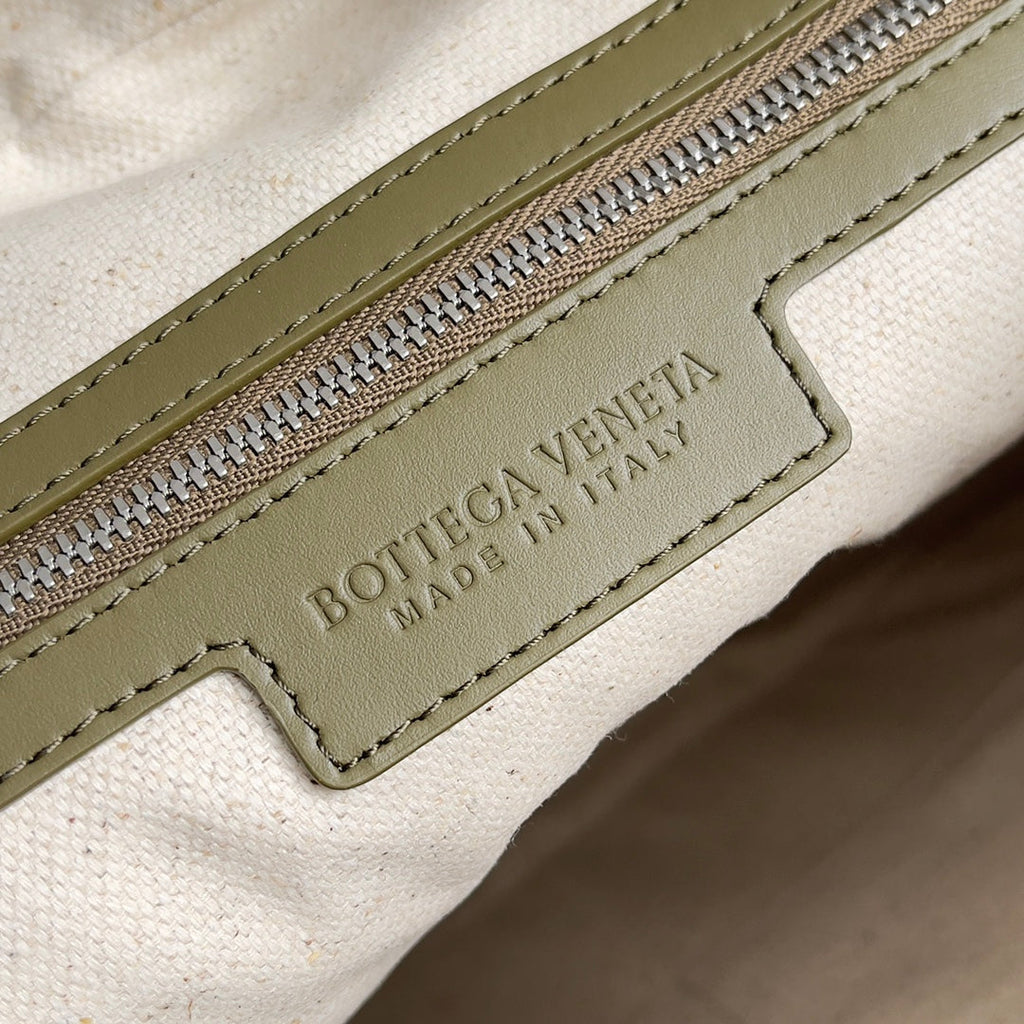 Bottega Veneta Large Intrecciato Briefcase 755128 Calfskin Green