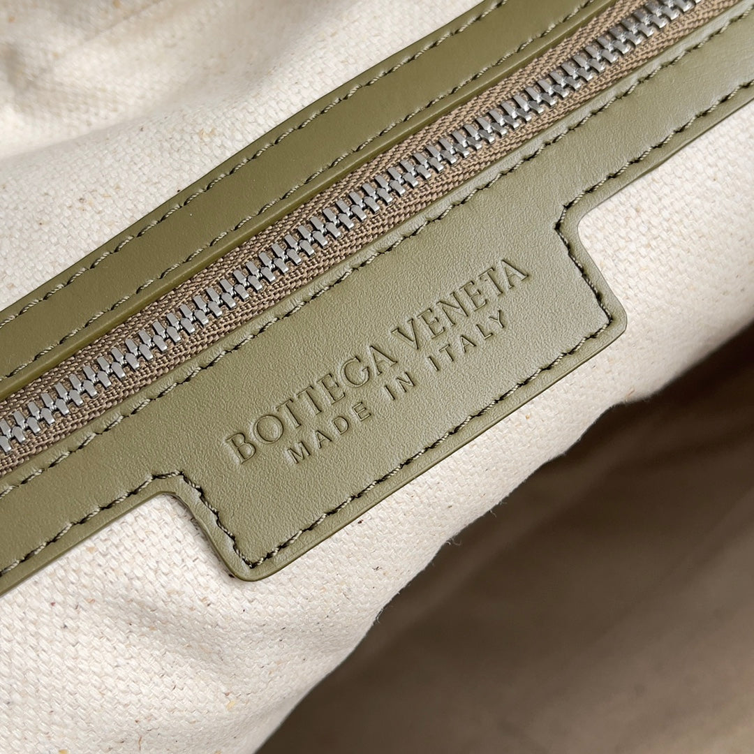 Bottega Veneta Large Intrecciato Briefcase 755128 Calfskin Green
