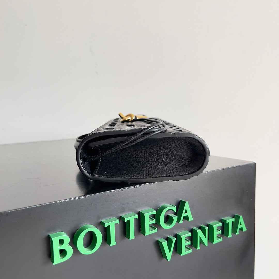 Bottega Veneta Long Clutch Andiamo With Handle 741511 Calfskin Black