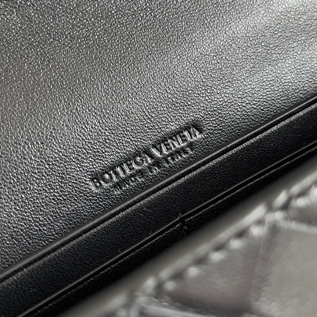 Bottega Veneta Long Clutch Andiamo With Handle 741511 Calfskin Black