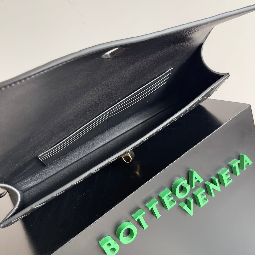 Bottega Veneta Long Clutch Andiamo With Handle 741511 Calfskin Black