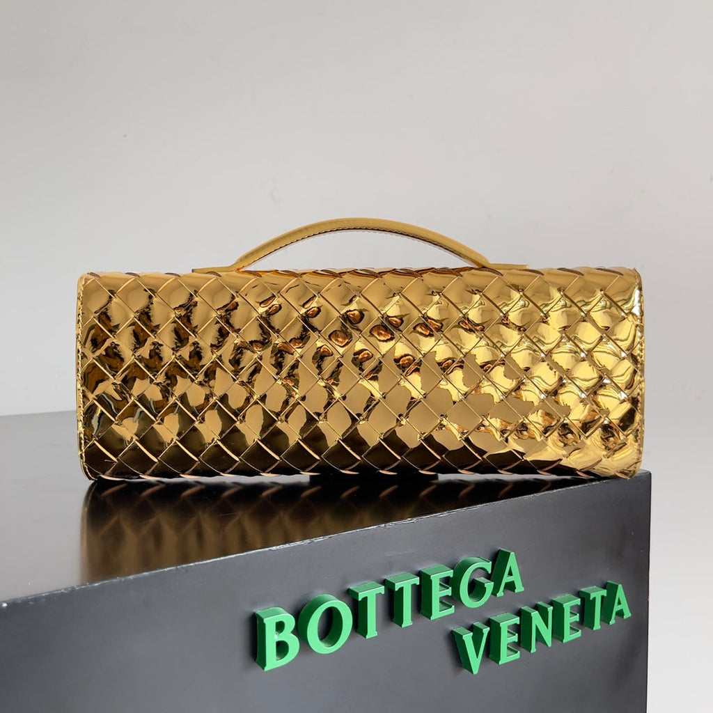 Bottega Veneta Long Clutch Andiamo With Handle 741511 Calfskin Gold