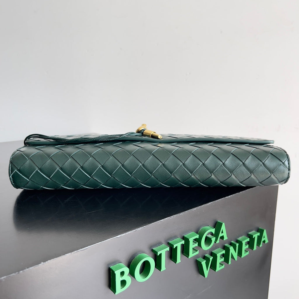 Bottega Veneta Long Clutch Andiamo With Handle 741511 Calfskin Green