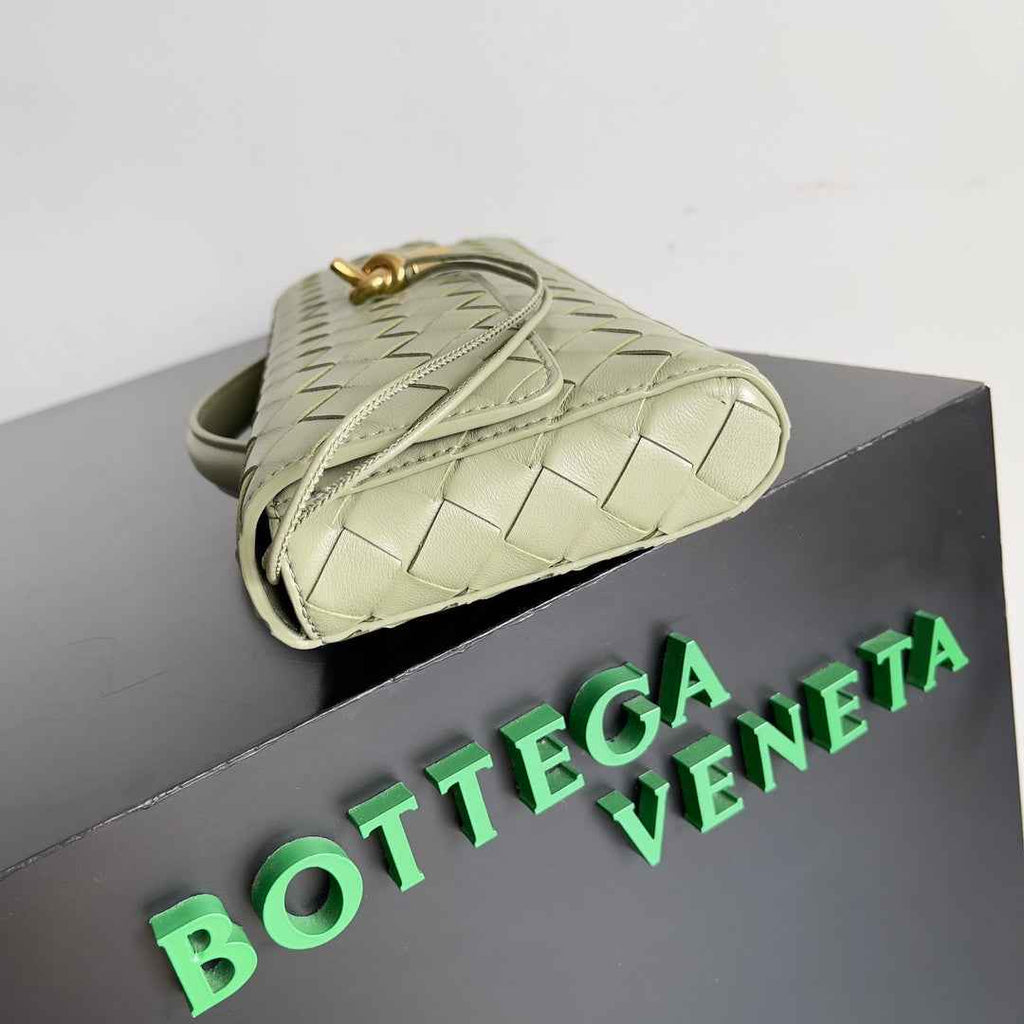 Bottega Veneta Long Clutch Andiamo With Handle 741511 Calfskin Light Green