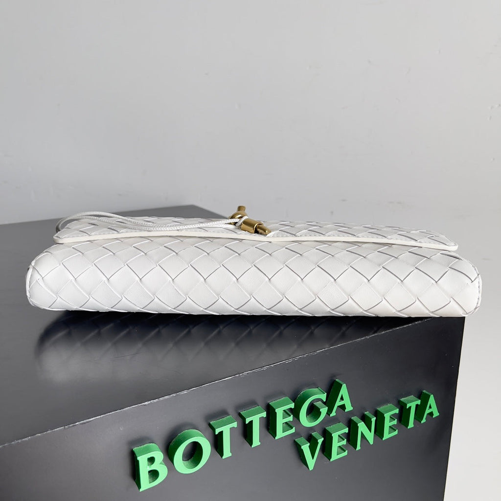 Bottega Veneta Long Clutch Andiamo With Handle 741511 Calfskin White