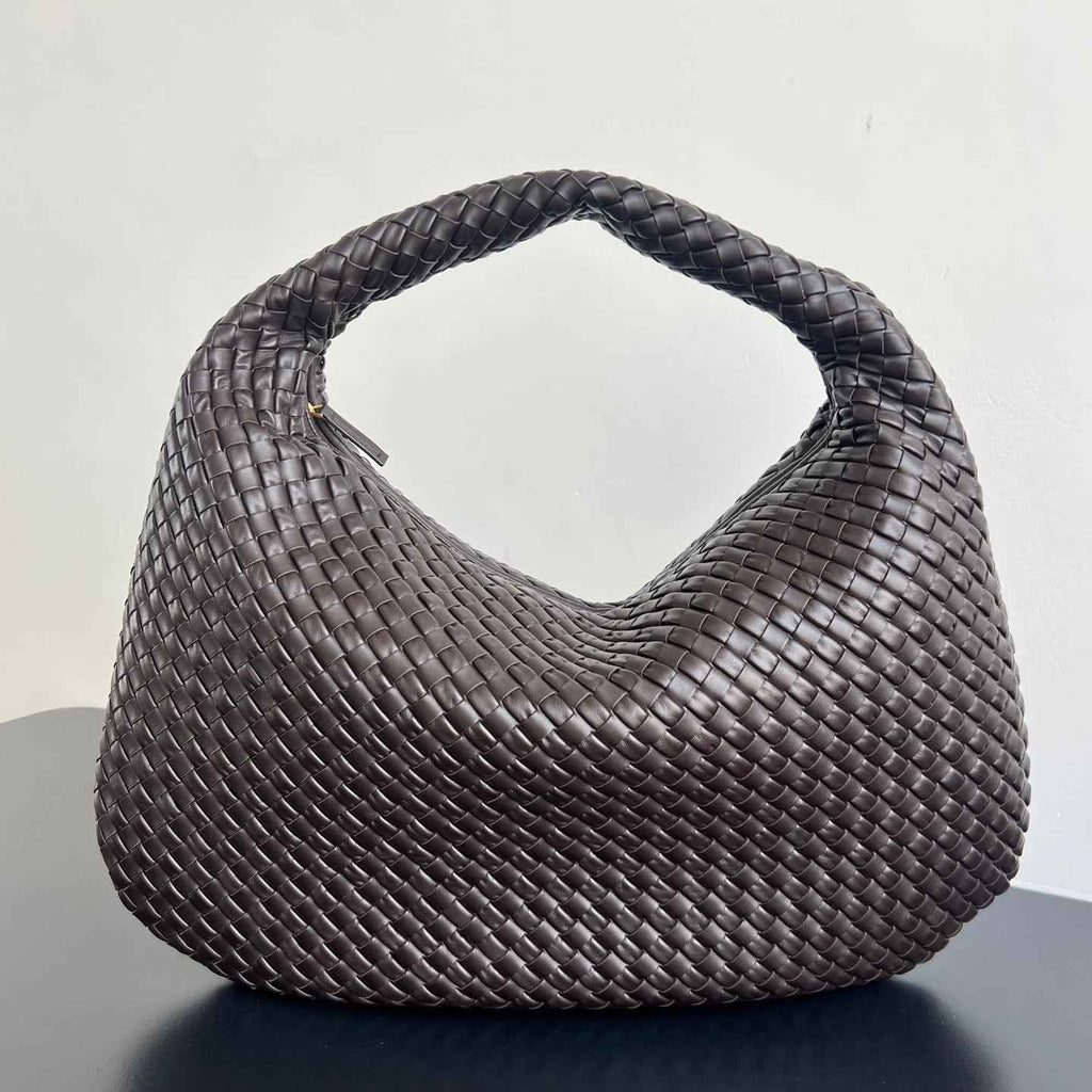 Bottega Veneta Maxi Veneta Bag 856739 in Coffee