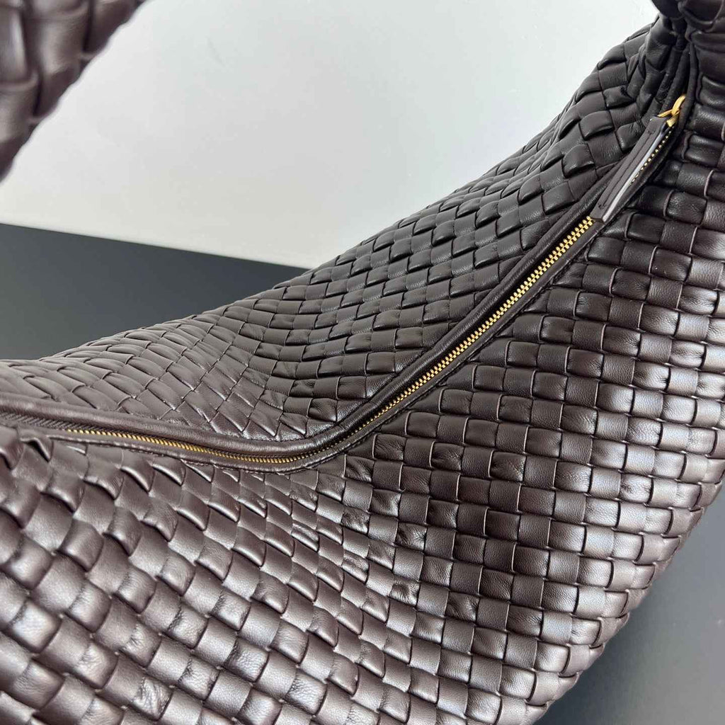 Bottega Veneta Maxi Veneta Bag 856739 in Coffee