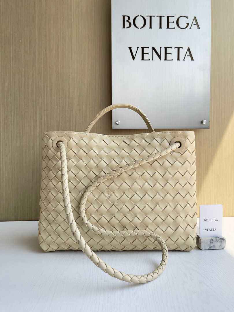 Bottega Veneta Medium Andiamo Bag 743572 Lambskin Beige