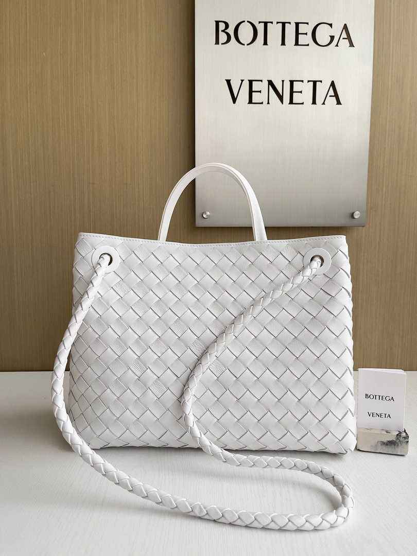 Bottega Veneta Medium Andiamo Bag 743572 Lambskin White