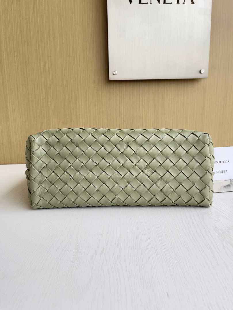 Bottega Veneta Medium Andiamo Bag 743572 Lambskin Green