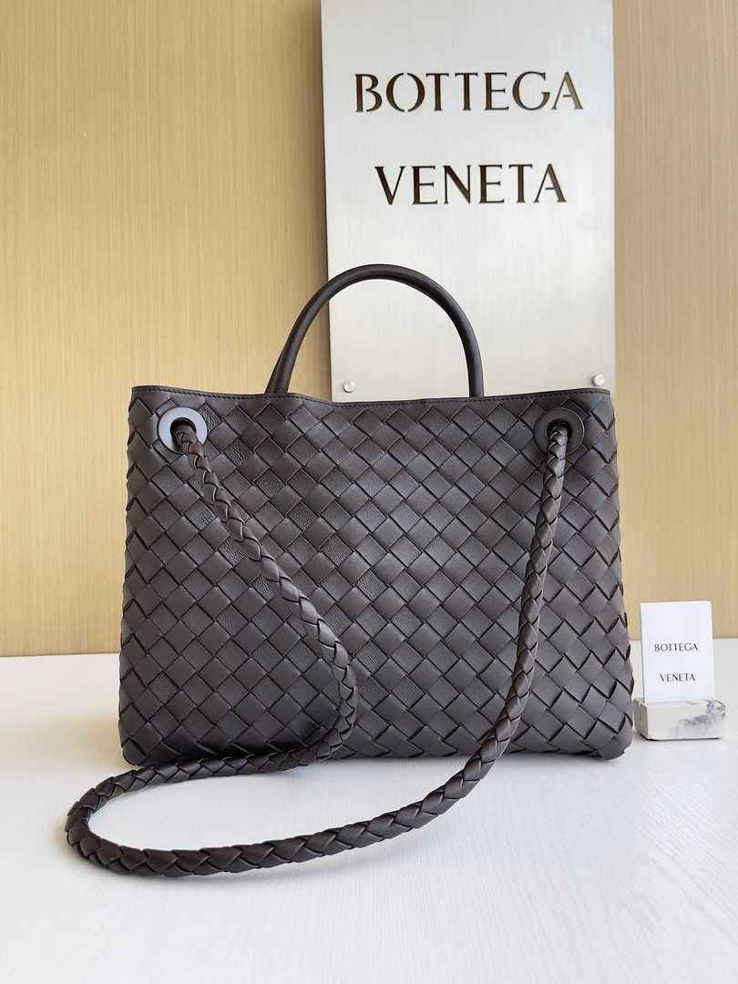Bottega Veneta Medium Andiamo Bag 743572 Lambskin Coffee